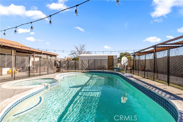 Detail Gallery Image 25 of 29 For 14129 Luna Rd, Victorville,  CA 92392 - 4 Beds | 2 Baths