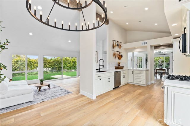 Detail Gallery Image 12 of 28 For 249 Calle Empalme, San Clemente,  CA 92672 - 4 Beds | 2 Baths