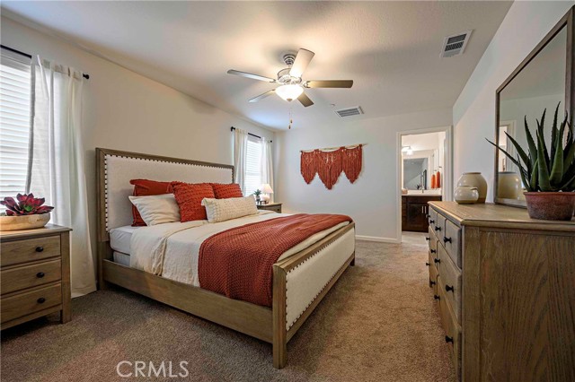 Detail Gallery Image 11 of 28 For 4649 Jema Way #3 B1,  Merced,  CA 95348 - 5 Beds | 3/1 Baths