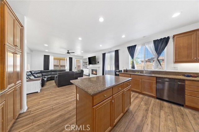 786 Suncup Circle, Hemet CA: https://media.crmls.org/medias/868d7e5f-0147-402e-9e0e-621cca36290a.jpg