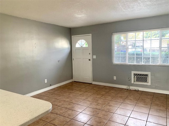 Detail Gallery Image 1 of 5 For 640 N Third Ave a,  Upland,  CA 91786 - 2 Beds | 1 Baths
