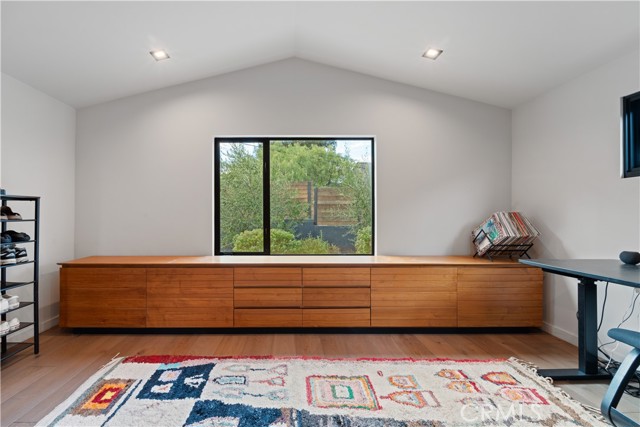 Detail Gallery Image 22 of 56 For 19778 Grand View Dr, Topanga,  CA 90290 - 4 Beds | 4/1 Baths
