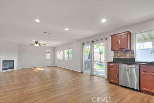 Detail Gallery Image 15 of 45 For 8043 Jamestown, Fontana,  CA 92336 - 3 Beds | 2/1 Baths