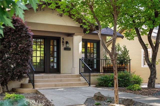 Detail Gallery Image 12 of 73 For 587 E 3rd, Chico,  CA 95928 - 5 Beds | 3 Baths