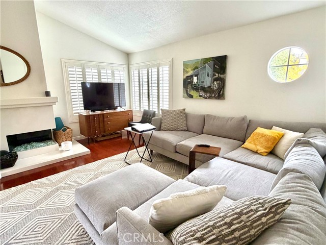 Detail Gallery Image 3 of 17 For 11 Fulmar, Aliso Viejo,  CA 92656 - 2 Beds | 2 Baths