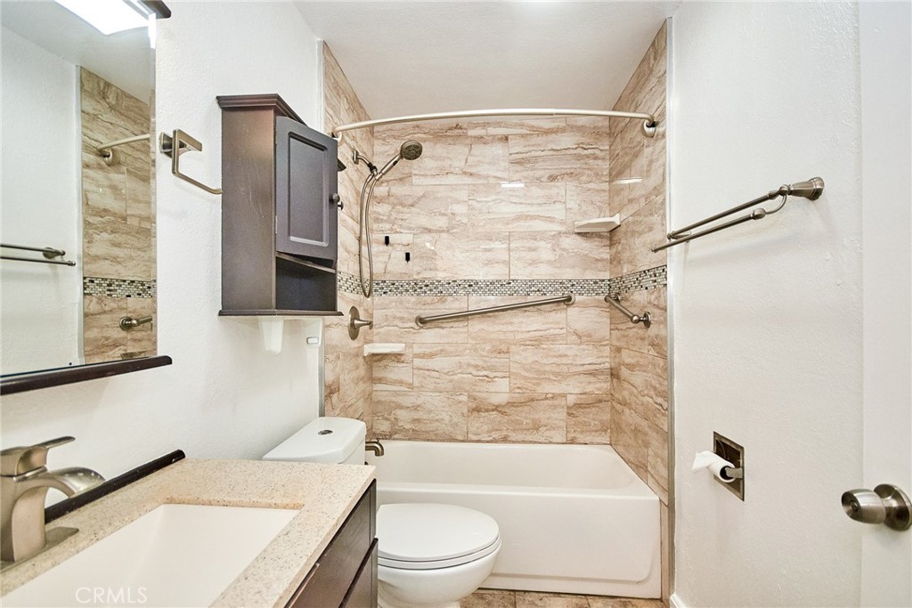 868fef85 0572 4045 Ac90 84737411c053