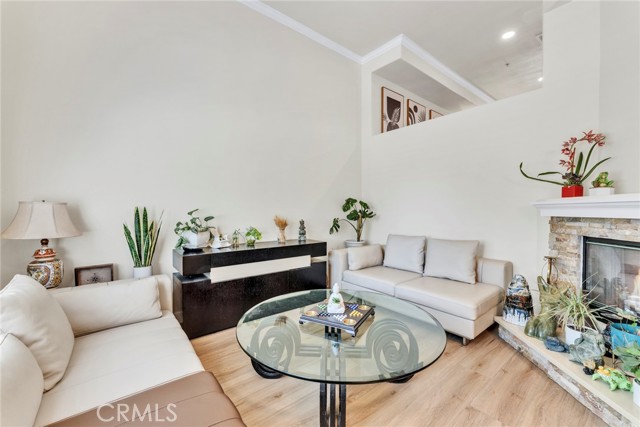 Detail Gallery Image 4 of 28 For 166 Alta St #B,  Arcadia,  CA 91006 - 3 Beds | 2/1 Baths