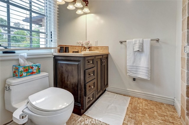 Detail Gallery Image 45 of 65 For 4751 Topeka Dr, Tarzana,  CA 91356 - 5 Beds | 6 Baths