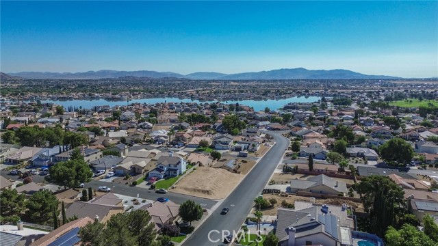 17725 Vista Point, Victorville CA: https://media.crmls.org/medias/8690b152-7b67-4534-bc0c-0252c036ce12.jpg