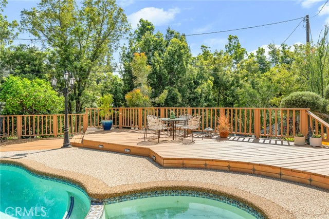 1215 Mira Monte Drive, Redlands CA: https://media.crmls.org/medias/8691c39e-3af7-4cf5-91e6-1d66053e112f.jpg