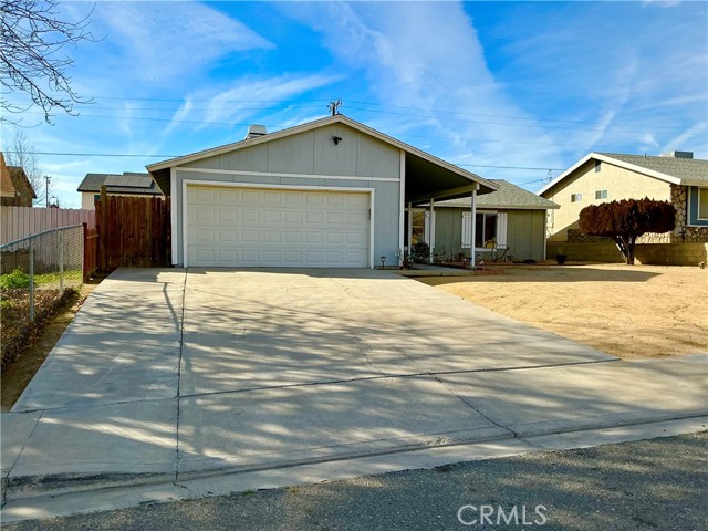 Detail Gallery Image 2 of 42 For 15974 Coronado Dr, Victorville,  CA 92394 - 3 Beds | 2 Baths