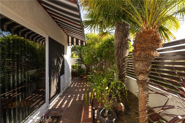 Detail Gallery Image 25 of 30 For 3 White Water Dr, Corona Del Mar,  CA 92625 - 3 Beds | 3/1 Baths