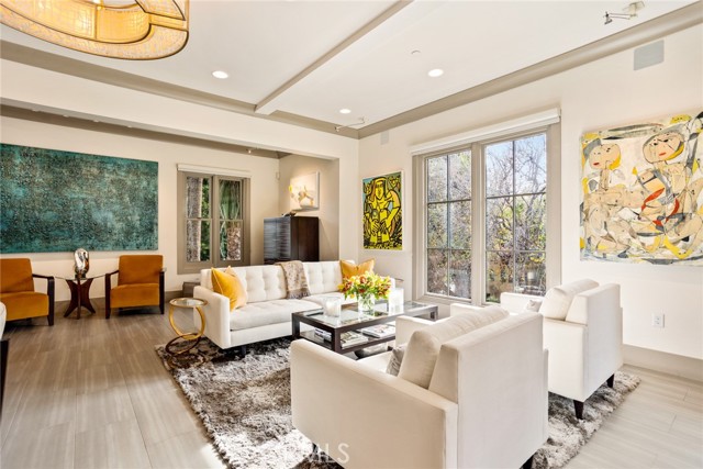 200 S Orange Grove Boulevard, Pasadena CA: https://media.crmls.org/medias/86938328-420b-4a60-9a73-7b6d690b4a4c.jpg