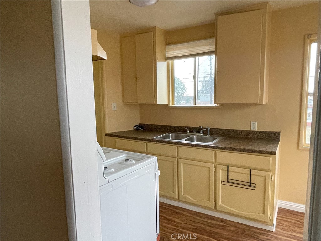 10904 S Figueroa Street, Los Angeles, CA 90061
