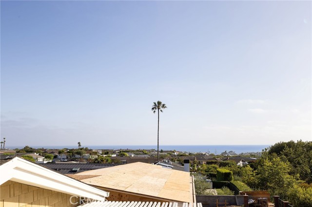 633 Rockford Road, Corona del Mar CA: https://media.crmls.org/medias/869433db-d311-445a-b99e-af398d7e9776.jpg