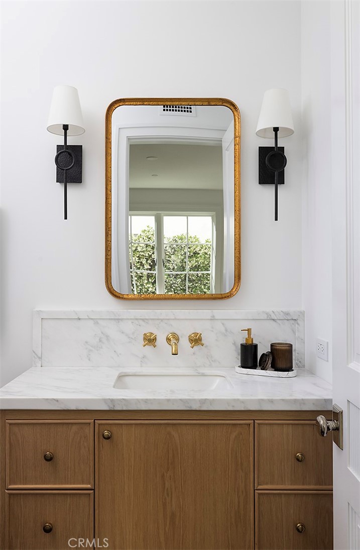 MLS #OC25007520 img 17