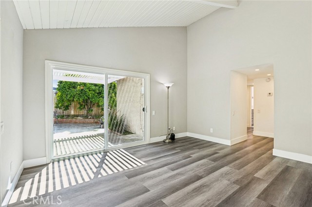 Detail Gallery Image 7 of 37 For 5 Poinsettia, Irvine,  CA 92604 - 3 Beds | 2 Baths