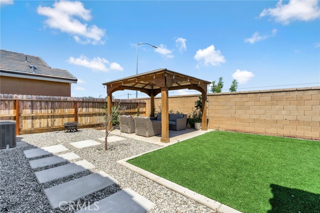 1206 Bristlecone Drive, Madera CA: https://media.crmls.org/medias/8694f159-dbbf-4b35-b961-95eabbaf25df.jpg