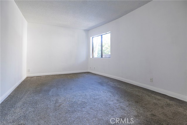 20234 Cantara Street, Winnetka CA: https://media.crmls.org/medias/86957bd3-32d6-4c0a-a2ef-157cd87cf2f8.jpg