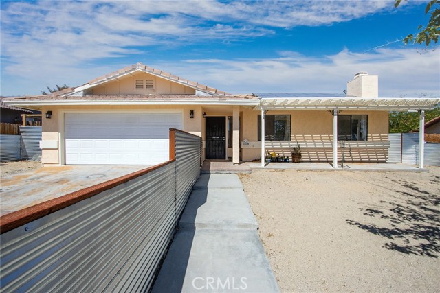 Detail Gallery Image 3 of 41 For 5750 Hall Ln, Twentynine Palms,  CA 92277 - 3 Beds | 2 Baths