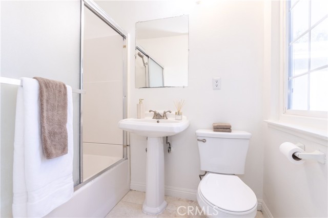 Detail Gallery Image 24 of 42 For 11144 Haskell, Granada Hills,  CA 91344 - 3 Beds | 2 Baths