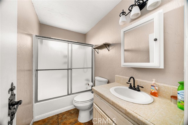 24333 Horst Drive, Crestline CA: https://media.crmls.org/medias/8696655d-99e3-4a34-893a-6dcf2fe3a893.jpg