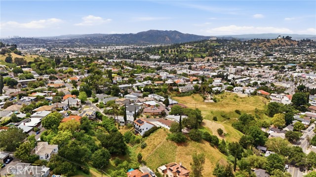 Detail Gallery Image 11 of 13 For 4263 Barryknoll Dr, Glassell Park,  CA 90065 - – Beds | – Baths