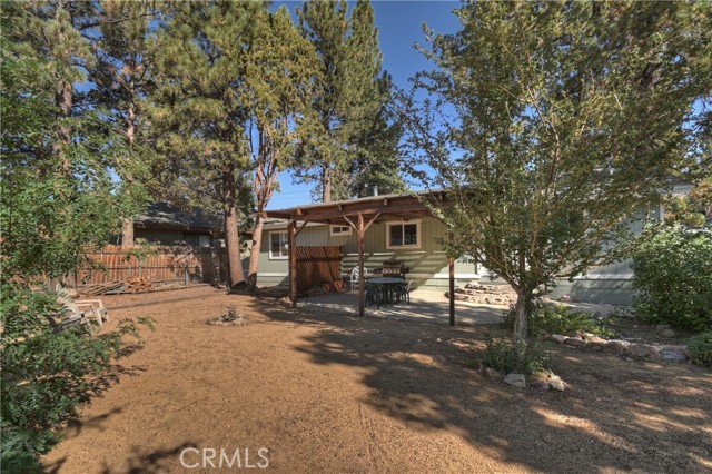 2208 Manzanita Lane, Big Bear City CA: https://media.crmls.org/medias/869712fb-7982-4e8b-91ad-445036638353.jpg