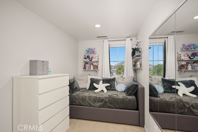 25 Belfort, Newport Coast CA: https://media.crmls.org/medias/86972c03-50f1-4419-aaa6-f68a00fe532a.jpg