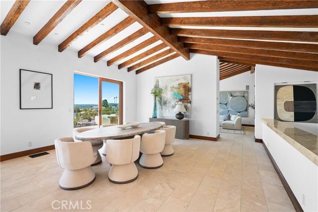 2516 Temple Hills Drive, Laguna Beach CA: https://media.crmls.org/medias/8697a3b2-8e3c-4457-8d4a-84de3ecfe446.jpg