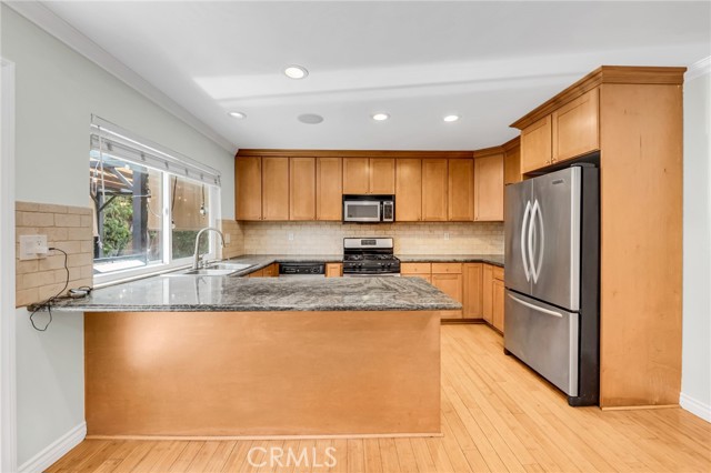 Detail Gallery Image 12 of 36 For 13004 Lull St, North Hollywood,  CA 91605 - 4 Beds | 2 Baths