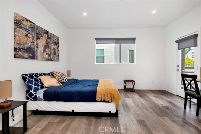Detail Gallery Image 16 of 27 For 1342 N Kenmore, Los Angeles,  CA 90027 - 3 Beds | 3/1 Baths