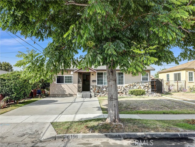 Detail Gallery Image 2 of 28 For 6156 Mckinley Ave, South Gate,  CA 90280 - 4 Beds | 2 Baths