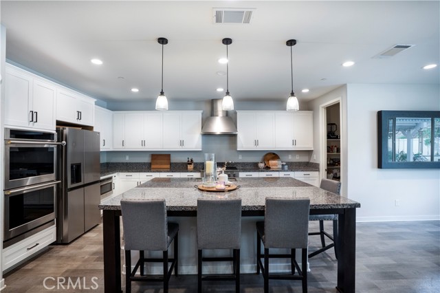 Detail Gallery Image 18 of 32 For 28604 Foothill, Saugus,  CA 91350 - 4 Beds | 3 Baths