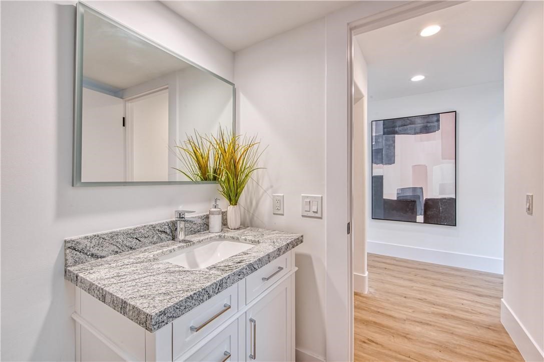 Detail Gallery Image 14 of 30 For 3614 Camino De La Cumbre, Sherman Oaks,  CA 91423 - 5 Beds | 4/1 Baths