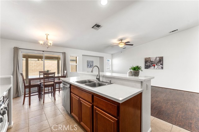 Detail Gallery Image 18 of 42 For 3319 Gemstone, Rosamond,  CA 93560 - 3 Beds | 2 Baths