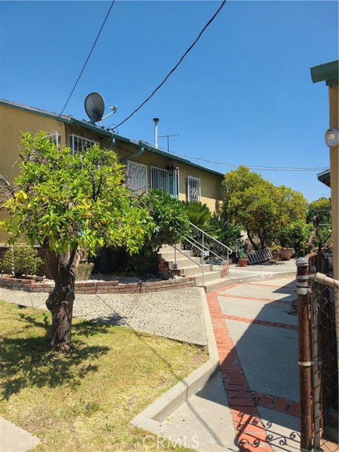 2075 Mcpherson Avenue, Los Angeles, California 90032, 3 Bedrooms Bedrooms, ,1 BathroomBathrooms,Single Family Residence,For Sale,Mcpherson,OC24149978