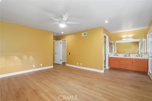 Detail Gallery Image 24 of 43 For 11001 Limerick Ave, Chatsworth,  CA 91311 - 4 Beds | 2/1 Baths