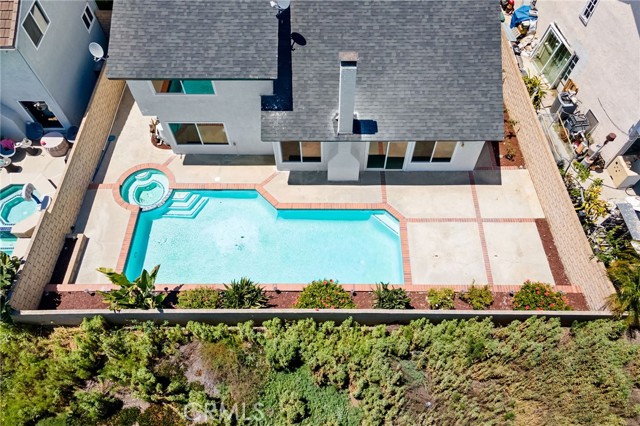Detail Gallery Image 15 of 20 For 18282 Fieldbury Ln, Huntington Beach,  CA 92648 - 4 Beds | 2/1 Baths