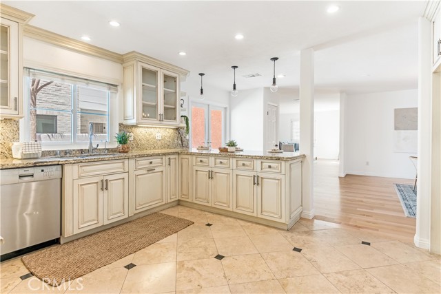 2204 Dufour Avenue, Redondo Beach, California 90278, 3 Bedrooms Bedrooms, ,2 BathroomsBathrooms,Residential,Sold,Dufour,SB22166014