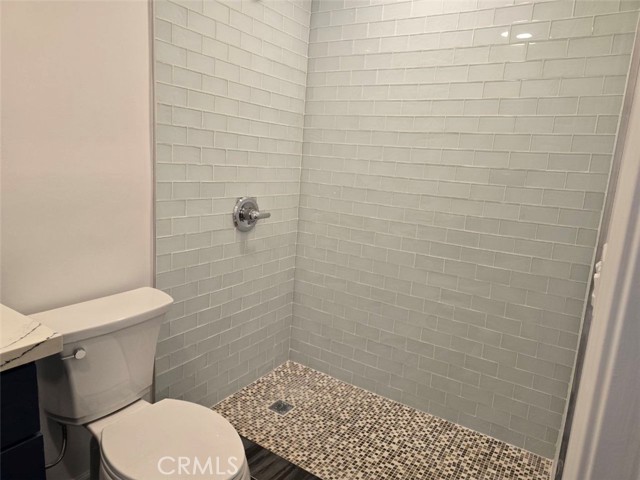 27513 Stanford Drive, Temecula CA: https://media.crmls.org/medias/869f097d-6e6b-4c27-92b5-502e68de25b0.jpg