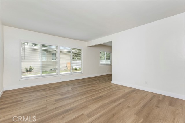 Detail Gallery Image 12 of 19 For 10327 Flora Vista Ave, Bellflower,  CA 90706 - 2 Beds | 1 Baths