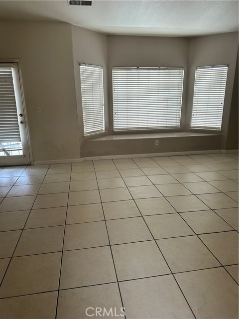 Detail Gallery Image 5 of 24 For 692 Gateway, Merced,  CA 95340 - 3 Beds | 2 Baths