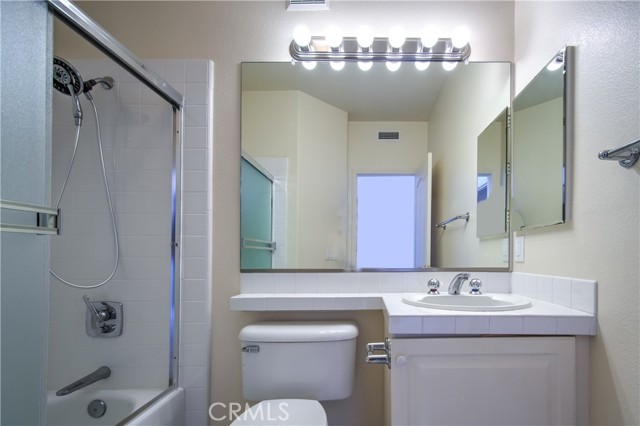 15 Riva Drive, Newport Coast CA: https://media.crmls.org/medias/86a21a6e-f7ba-44f2-8926-137f68d05ab9.jpg