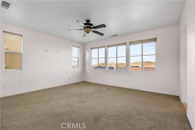 2123 Coconut Place, Palmdale CA: https://media.crmls.org/medias/86a22680-29bf-4f66-82f0-ba051b12a1ef.jpg