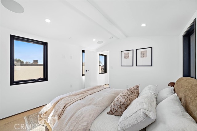 Detail Gallery Image 24 of 54 For 612 1/2 Begonia, Corona Del Mar,  CA 92625 - 2 Beds | 2/1 Baths