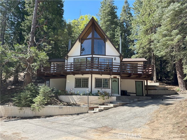 Detail Gallery Image 1 of 51 For 1928 Wilderness Rd, Running Springs,  CA 92382 - 4 Beds | 2 Baths