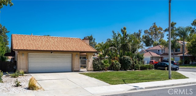 24822 Fire Falls Drive, Murrieta CA: https://media.crmls.org/medias/86a30f39-7c82-47ae-8f0d-955fec9715b0.jpg