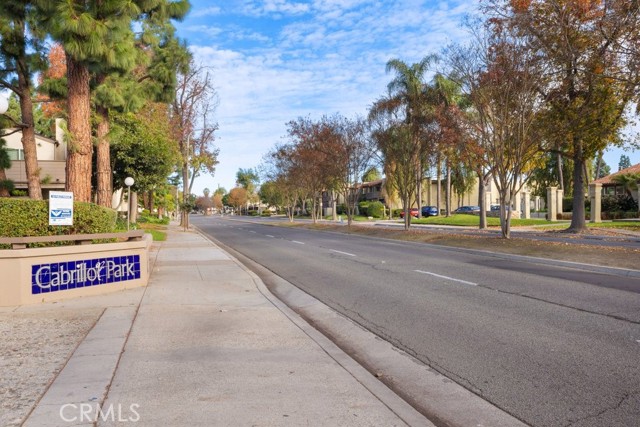 Detail Gallery Image 28 of 38 For 1440 Cabrillo Park Dr #B,  Santa Ana,  CA 92701 - 1 Beds | 1 Baths