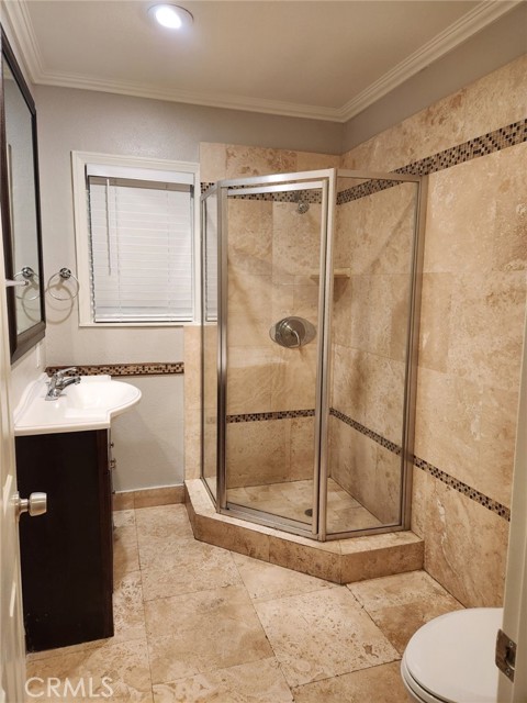 Detail Gallery Image 12 of 41 For 21057 Runnymede St, Canoga Park,  CA 91303 - 3 Beds | 2 Baths